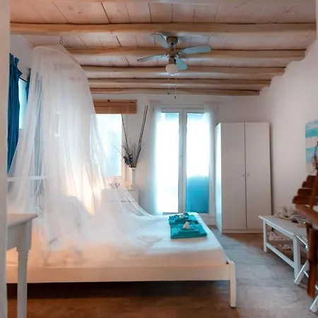 Huge Mykonos. Ideal For 8-12 Guests Holiday home *